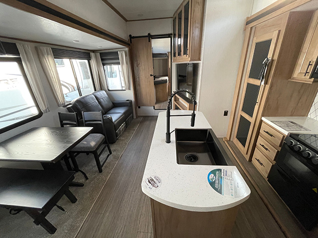 2023 FOREST RIVER SABRE 350BH