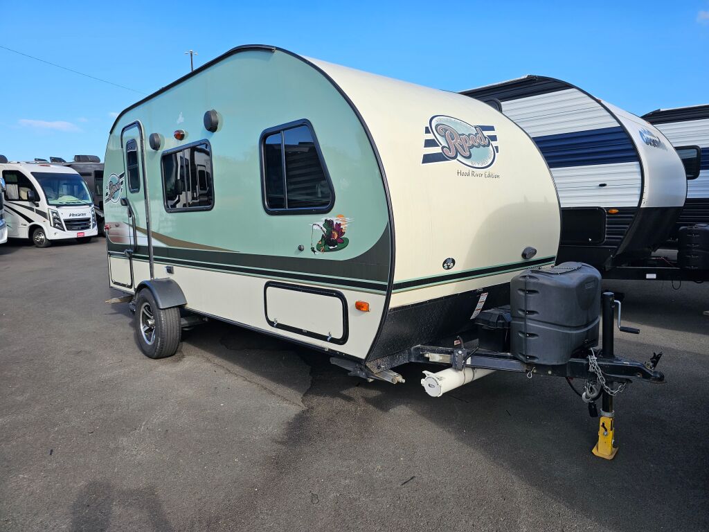 2016 Forest River r-pod 180